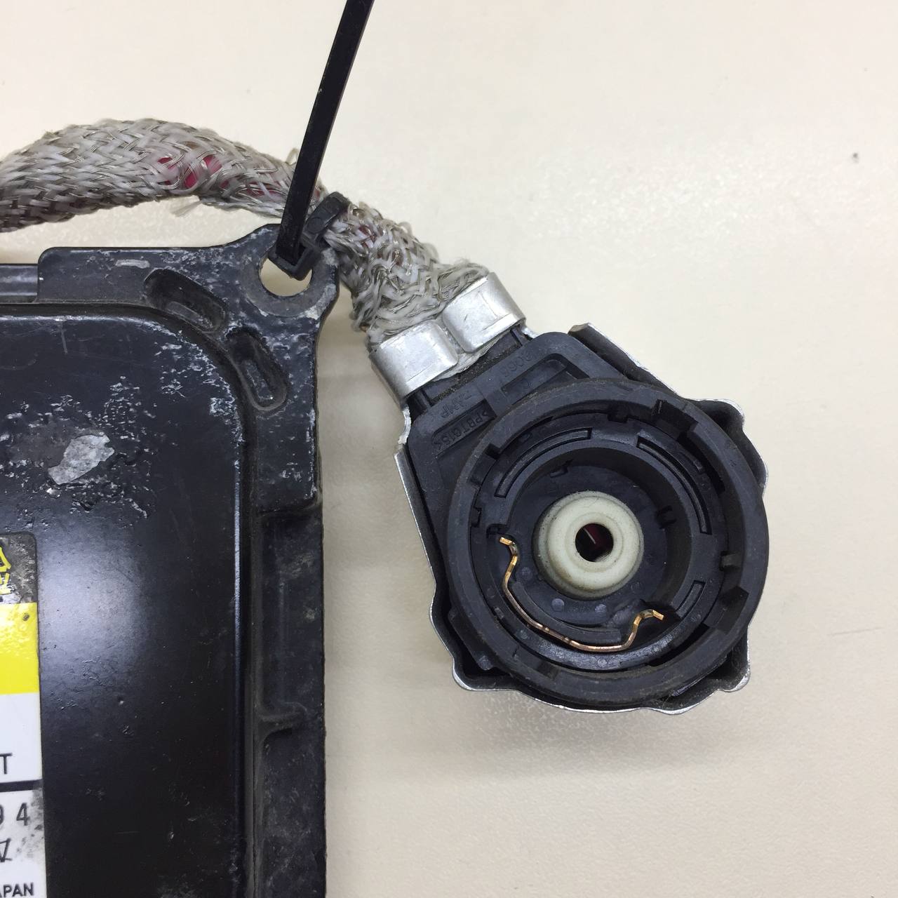 Блок ксеноновой лампы Toyota Camry (V40) 2006-2011 Блок ксеноновой лампы Toyota Camry (V40) 2006-2011