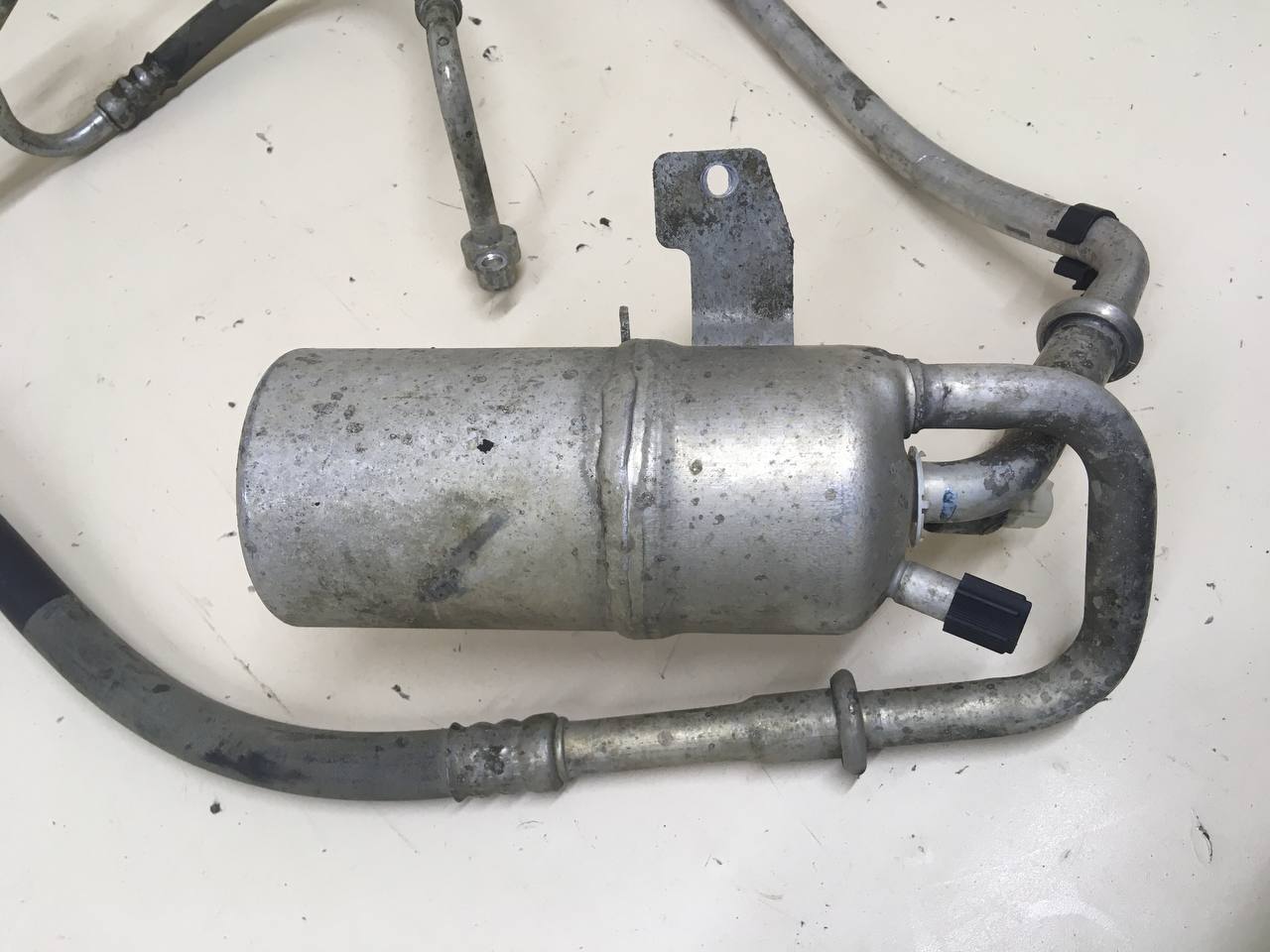 Трубка кондиционера Ford Fusion (JU) 2002-2012 Трубка кондиционера Ford Fusion (JU) 2002-2012