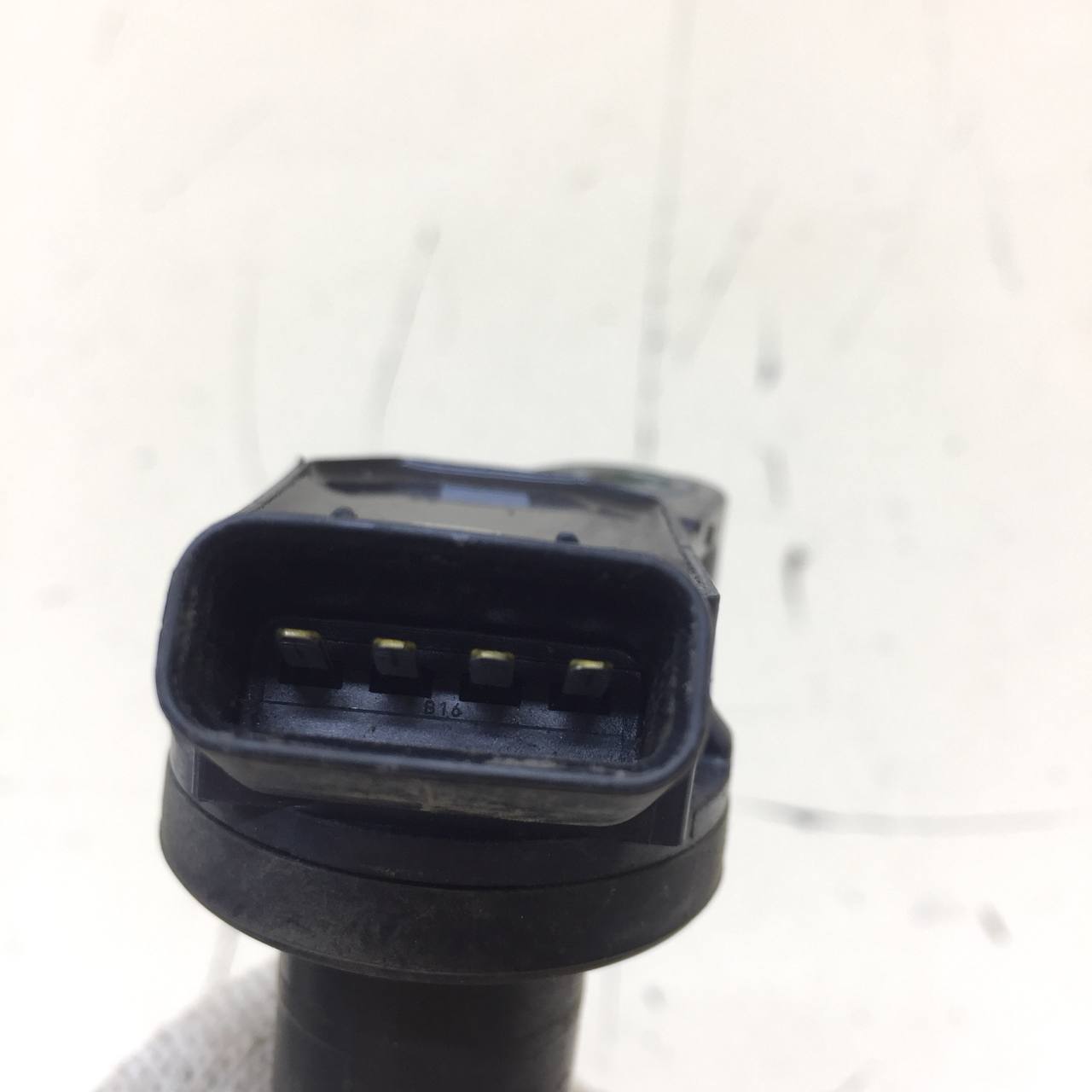 Катушка зажигания Toyota Corolla E180 2013-2019 Катушка зажигания Toyota Corolla E180 2013-2019