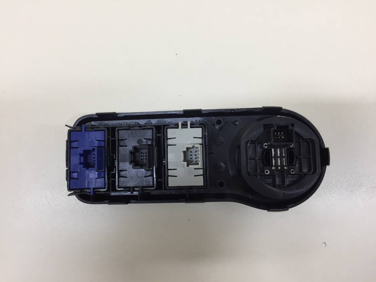 Блок кнопок Nissan Terrano (D10) 2014>