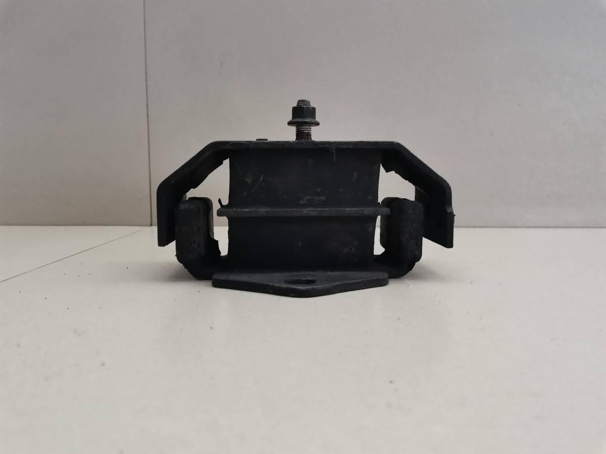 Опора двигателя левая Mitsubishi Pajero (Montero Mini) 1998-2003
