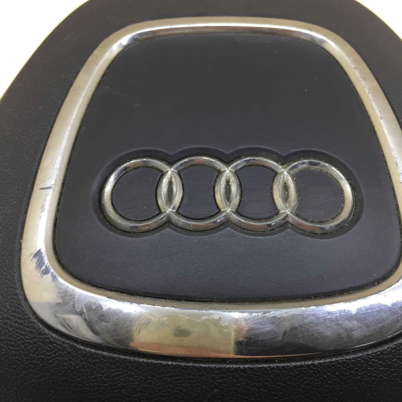 Подушка безопасности в рулевое колесо Audi Q7 (4L) 2005-2015