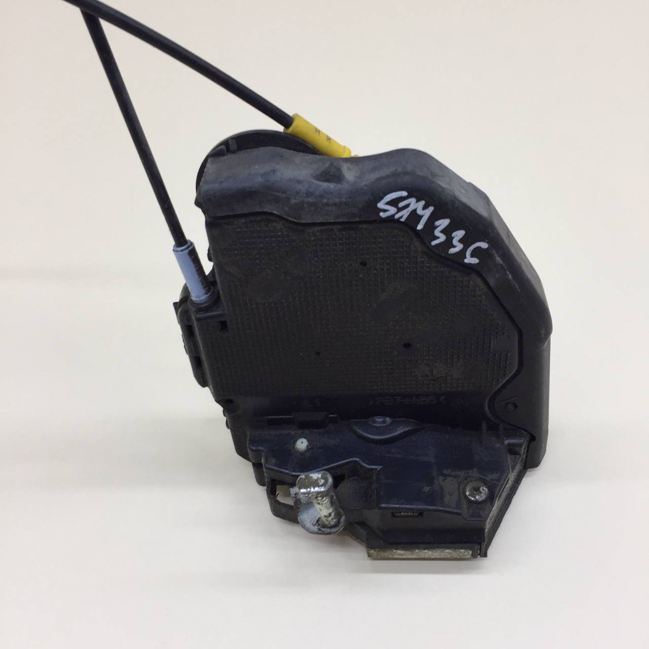 Замок двери задней левой Toyota Auris (E150) 2006-2012