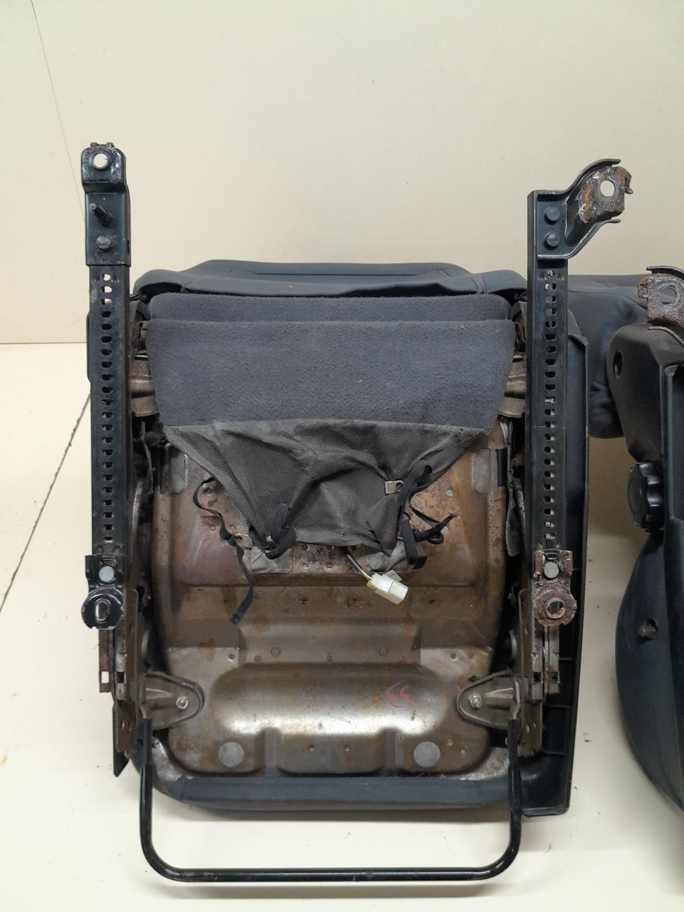 Сиденье (комплект) Nissan Almera (N16) 2000-2006