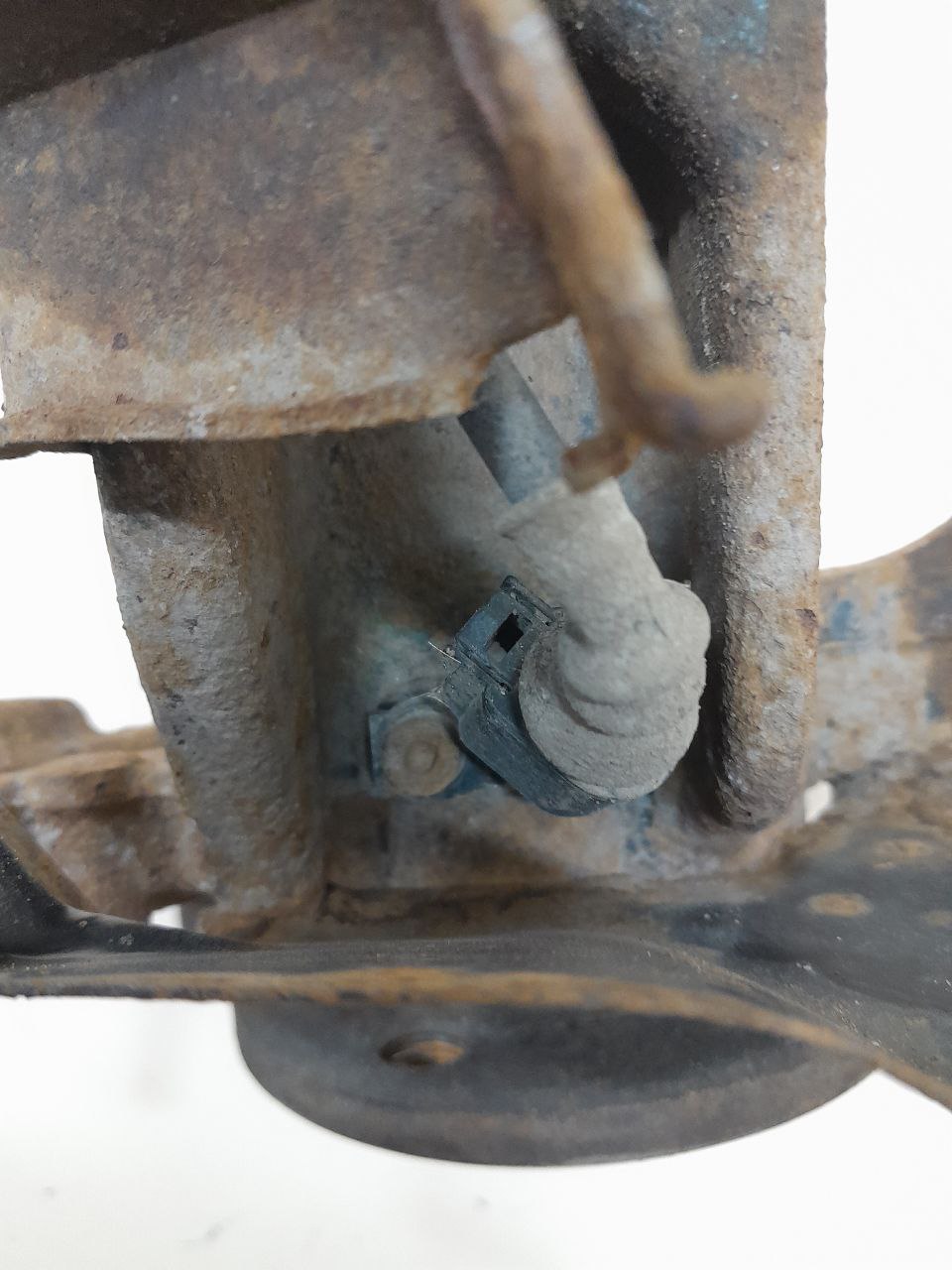 Кулак поворотный передний левый Skoda Fabia (5J) 2007-2014