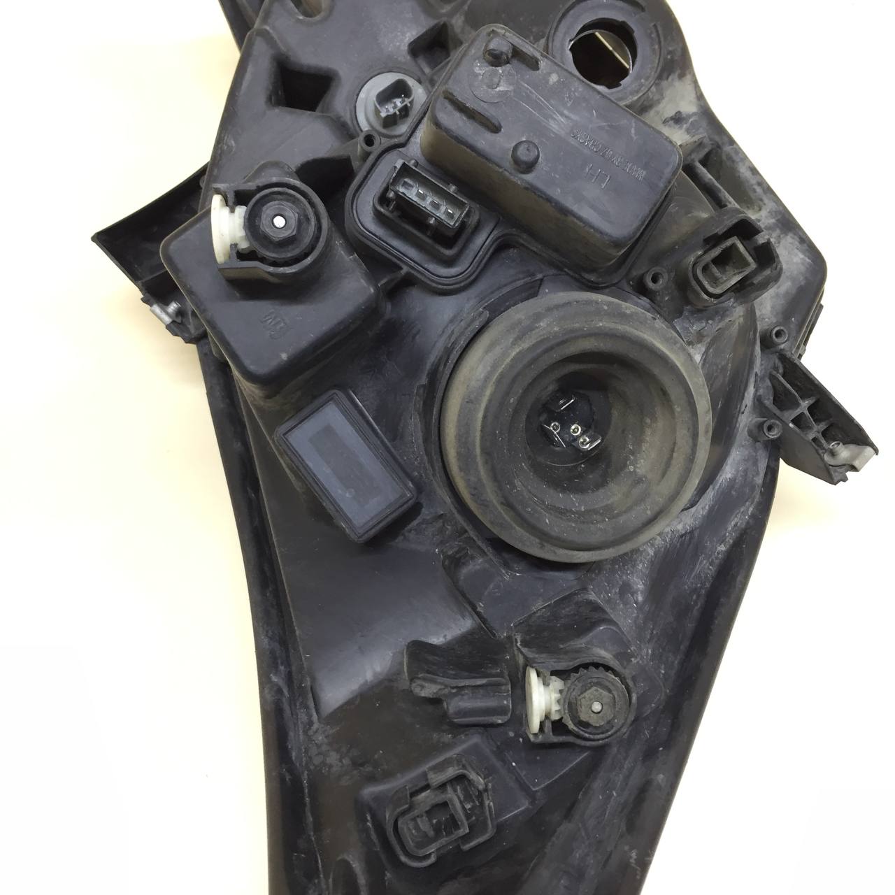 Фара левая Chevrolet Cobalt (T250) 2011-2015