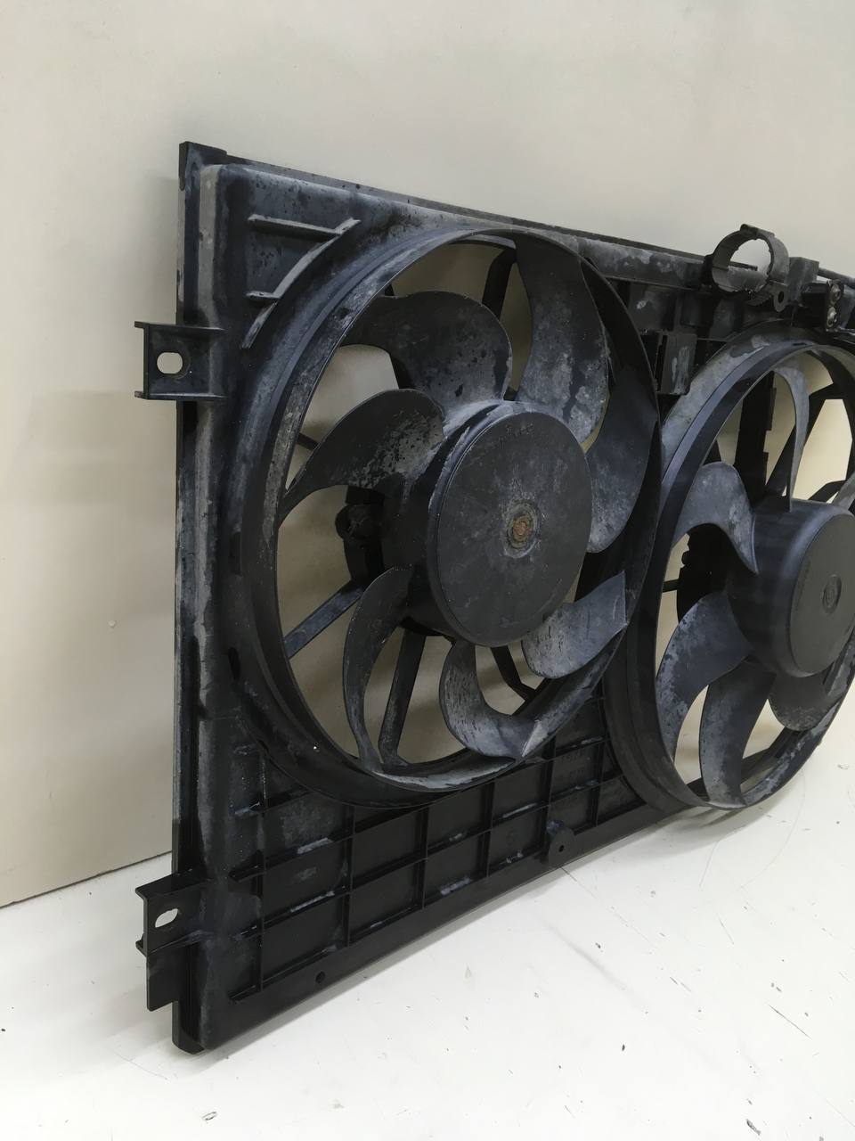 Диффузор вентилятора Skoda Octavia (A5 1Z-) 2004-2013