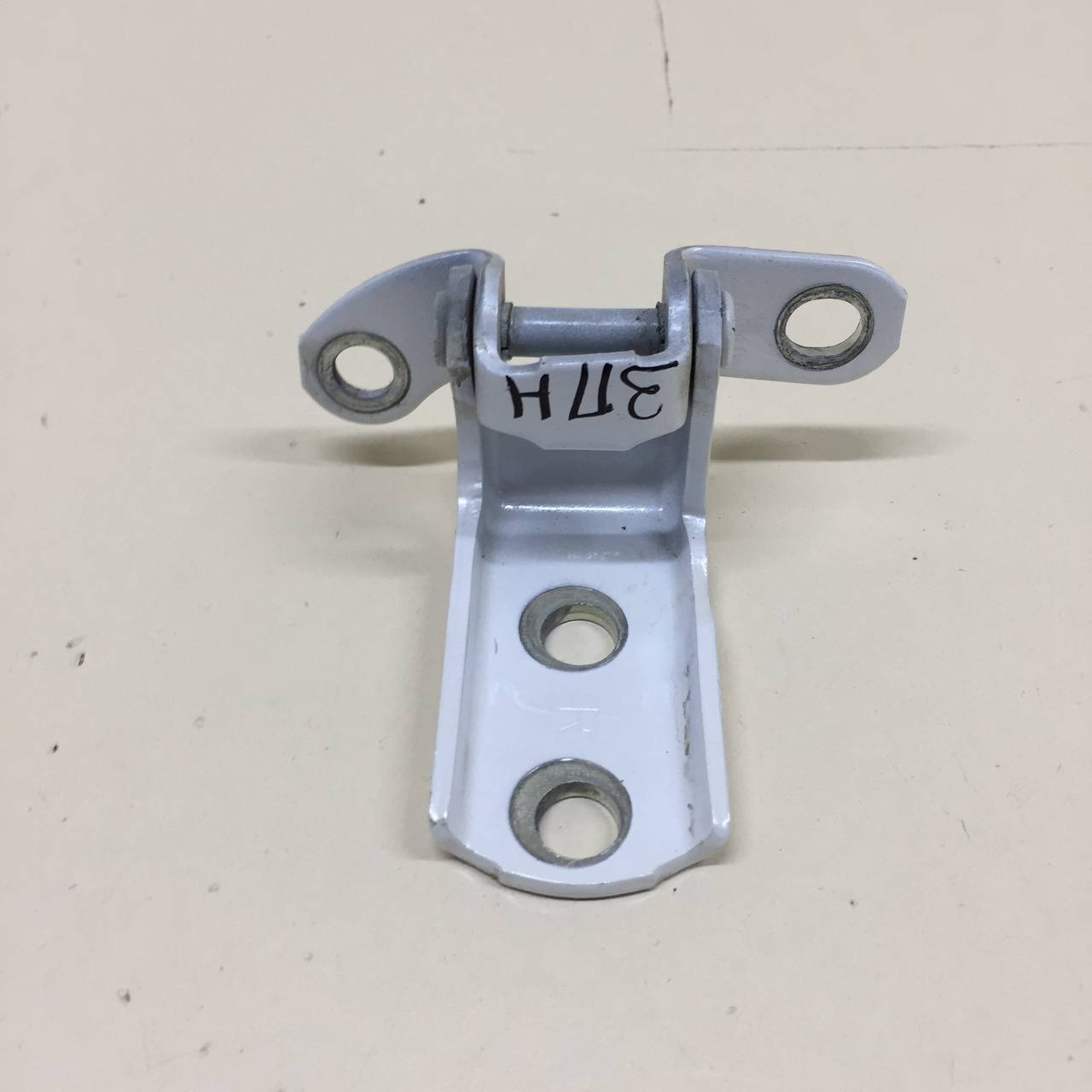 Петля двери задней правой нижняя Lexus NX 200 (Z10) 2014-2021