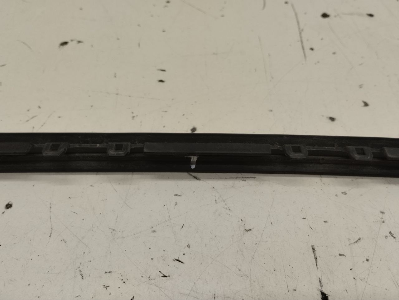 Молдинг лобового стекла Toyota Land Cruiser Prado (J150) 2009-2022