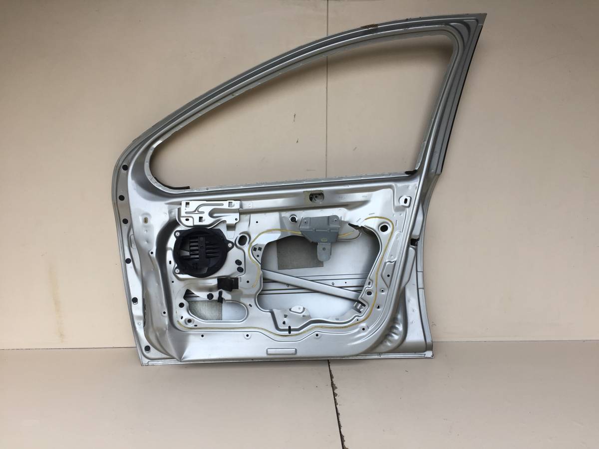 Дверь передняя правая Peugeot 207 2006-2013