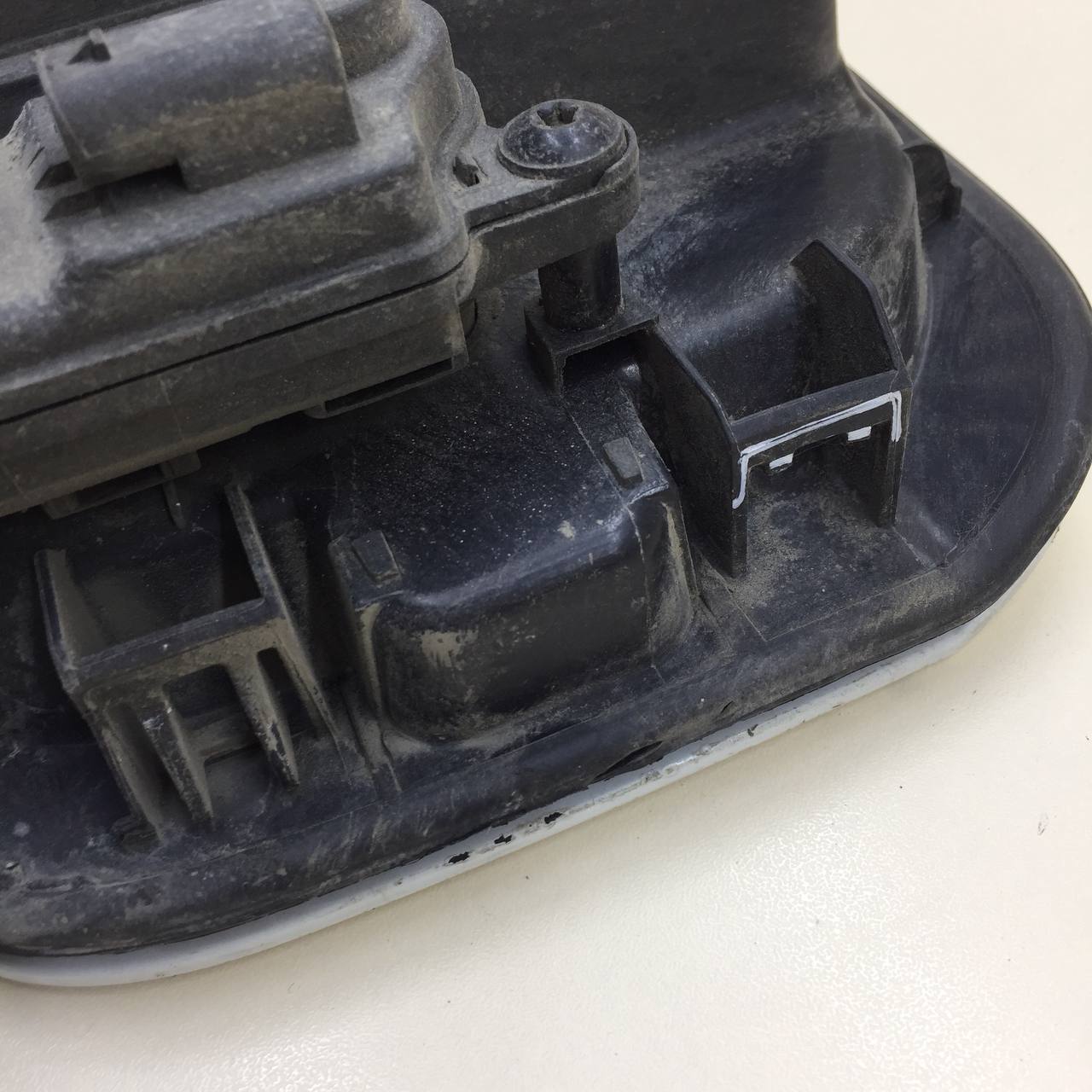 Лючок бензобака Skoda Rapid 2012-2020