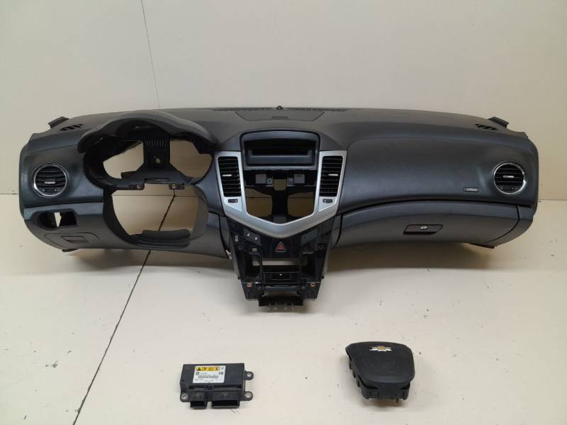Подушка безопасности (комплект) Chevrolet Cruze (J300) 2009-2016 Подушка безопасности (комплект) Chevrolet Cruze (J300) 2009-2016