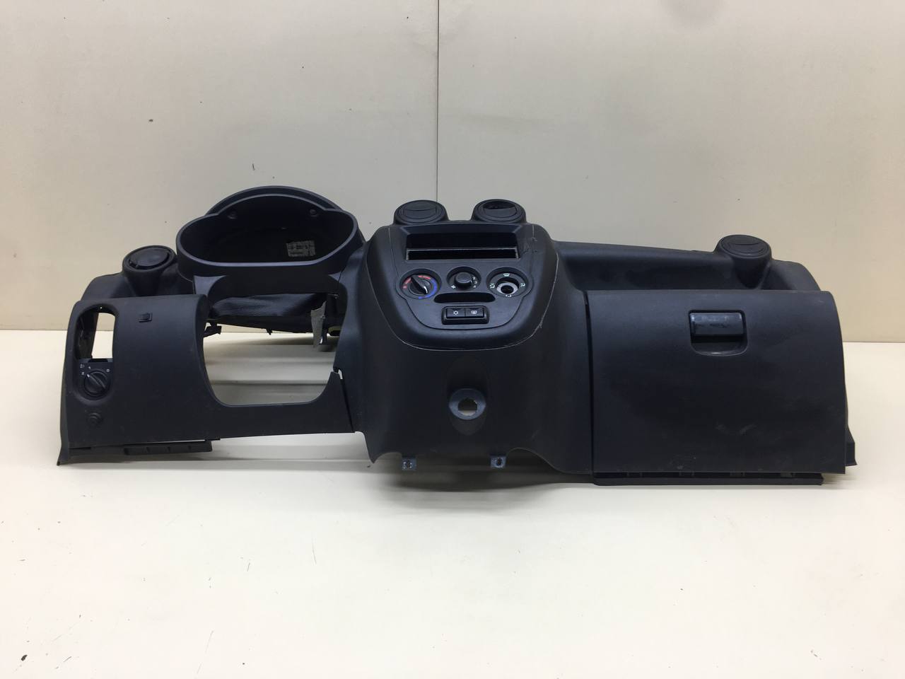 Торпедо Lada Granta 2011>