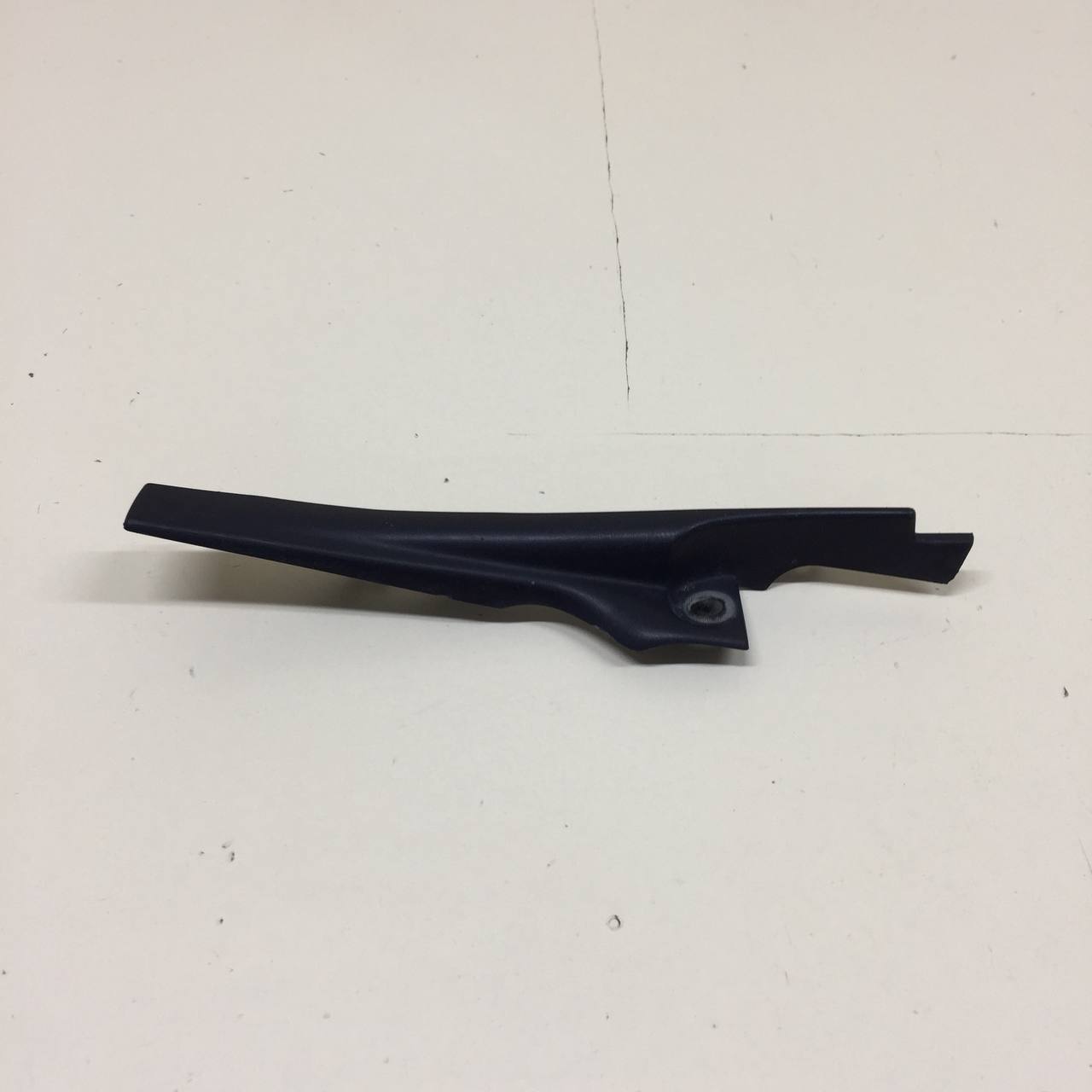 Накладка лобового стекла Renault Sandero Stepway (5S) 2014-2022