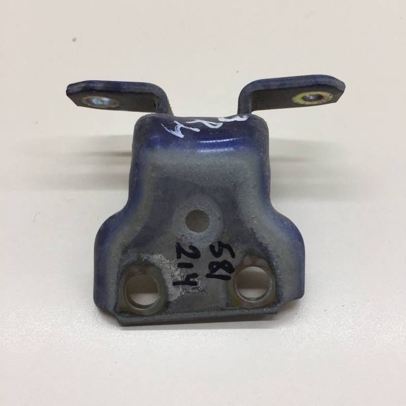 Петля двери задней правой нижняя Suzuki Liana 2001-2007