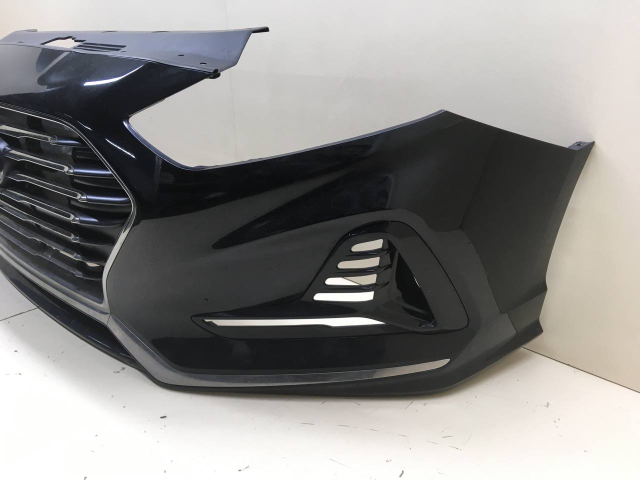 Бампер передний Hyundai Sonata 7 (LF) 2017-2019 Бампер передний Hyundai Sonata 7 (LF) 2017-2019