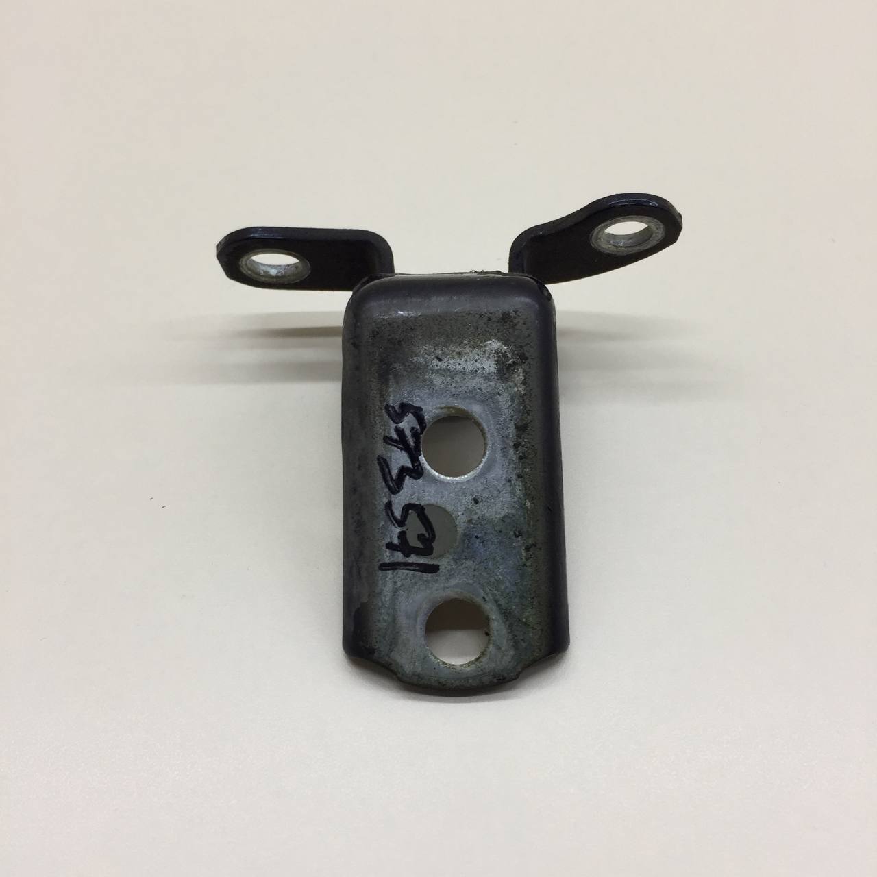 Петля двери задней правой нижняя Toyota Camry (V50) 2011-2017