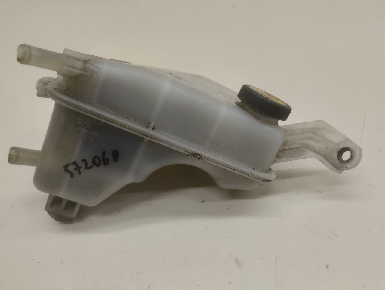 Бачок расширительный Toyota Auris (E150) 2006-2012 Бачок расширительный Toyota Auris (E150) 2006-2012