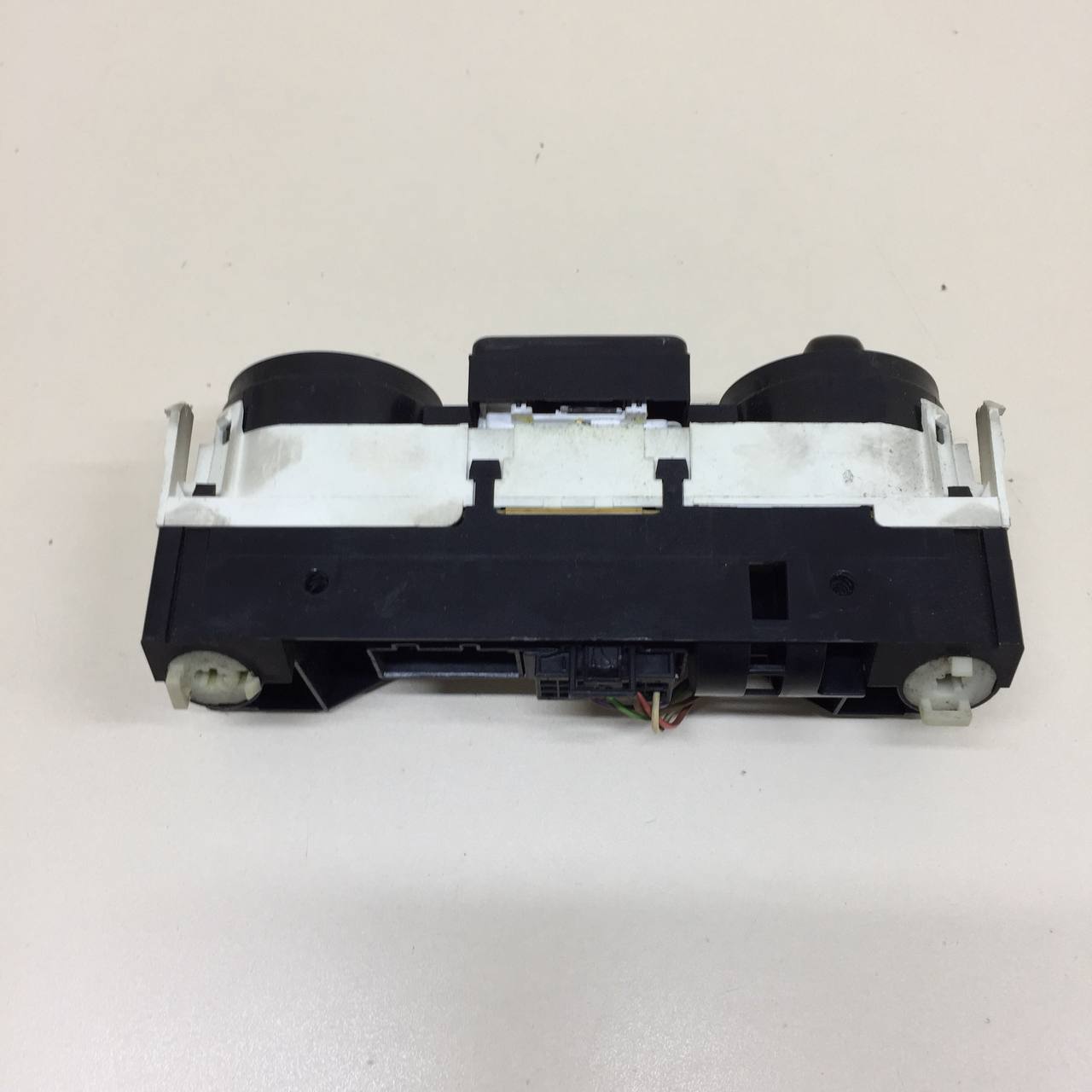 Блок управления отопителем Volkswagen Polo (MK5) 2011-2020