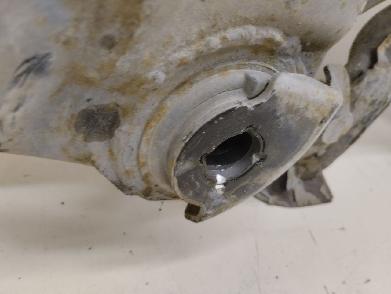 Балка подмоторная Mazda Mazda 6 (GG) 2002-2007 Балка подмоторная Mazda Mazda 6 (GG) 2002-2007