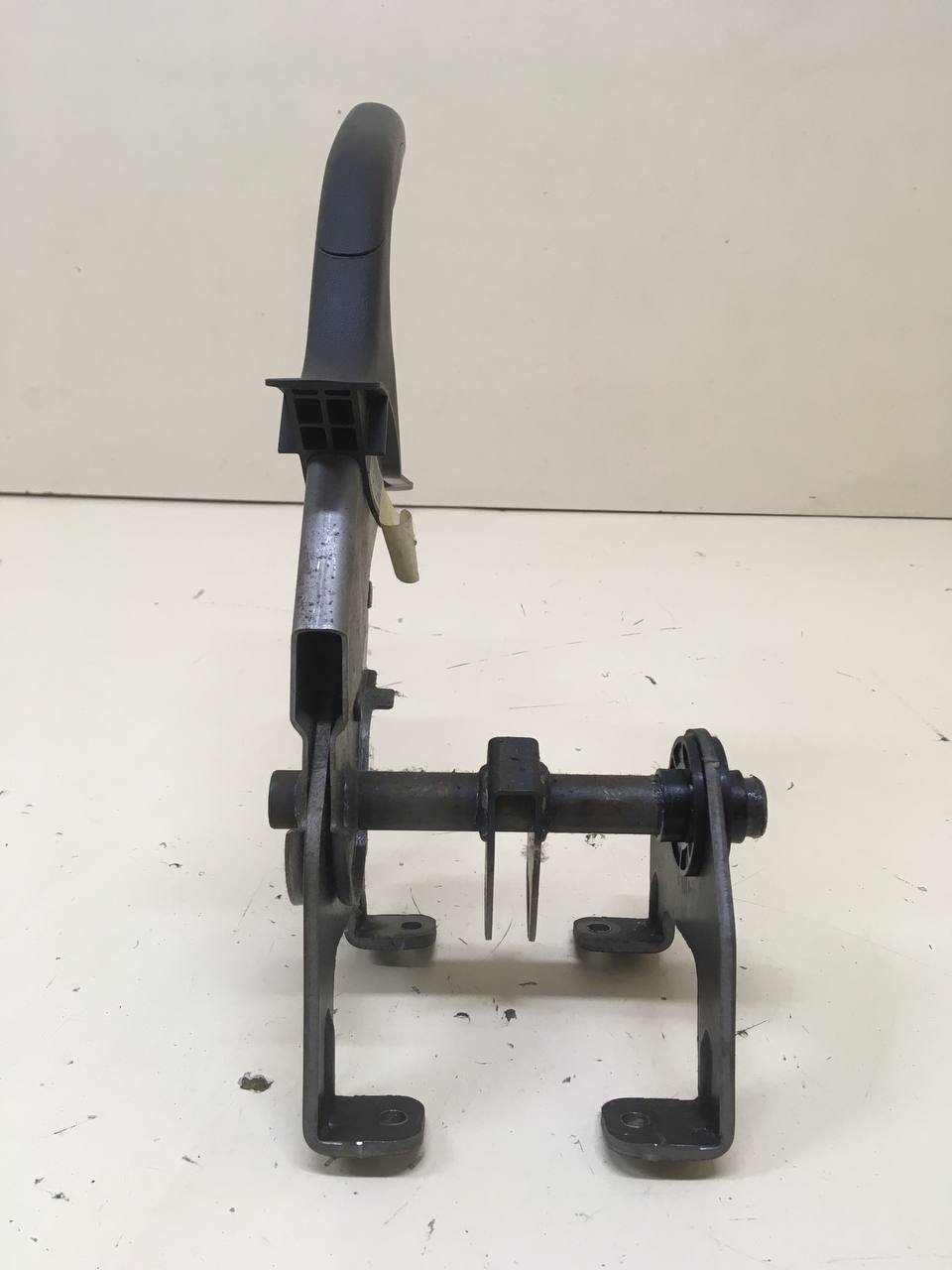 Рычаг стояночного тормоза Hyundai ix35 (LM) 2010-2015