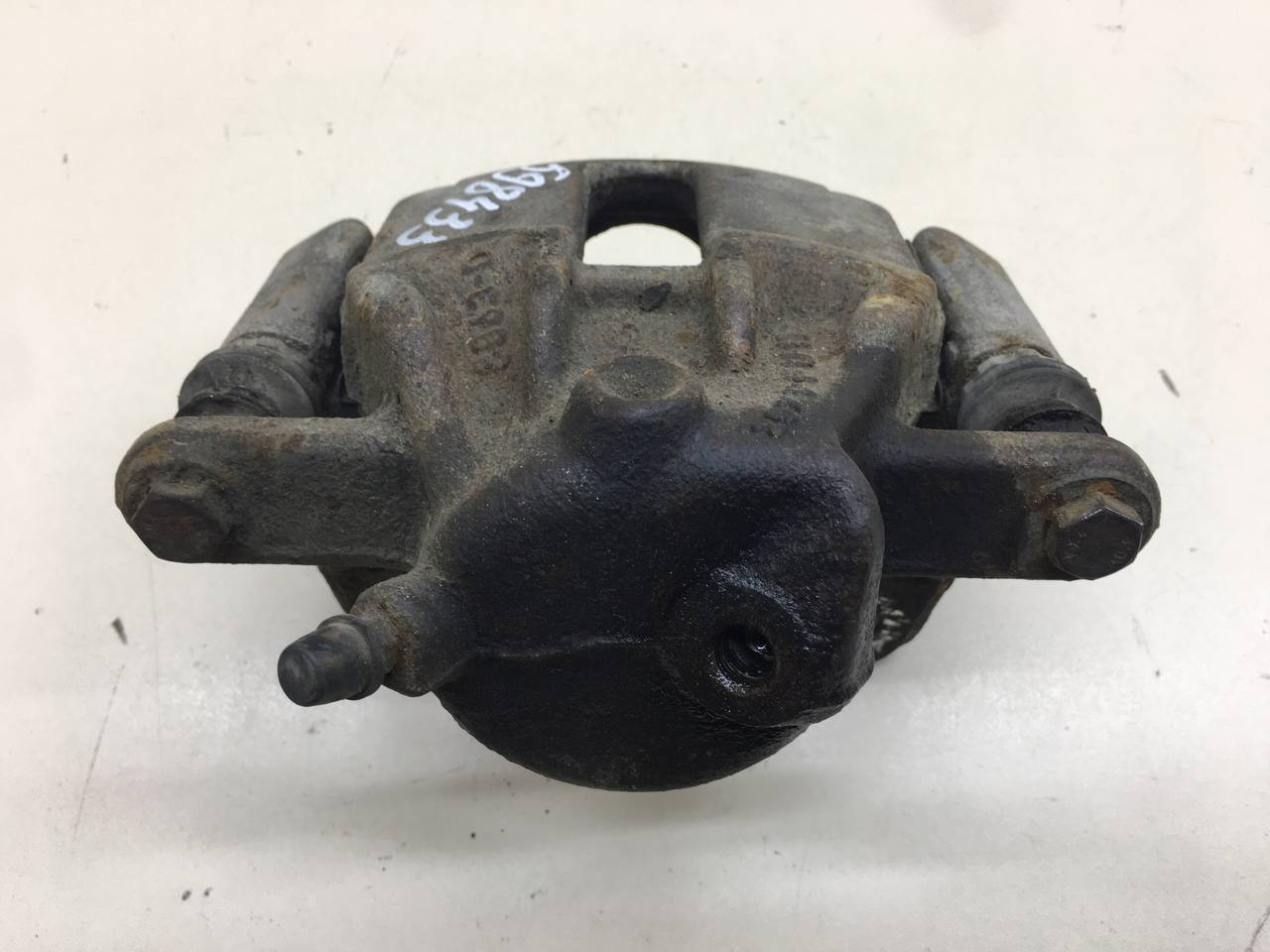 Суппорт передний левый Nissan Almera 3 (G11, G15) 2012>