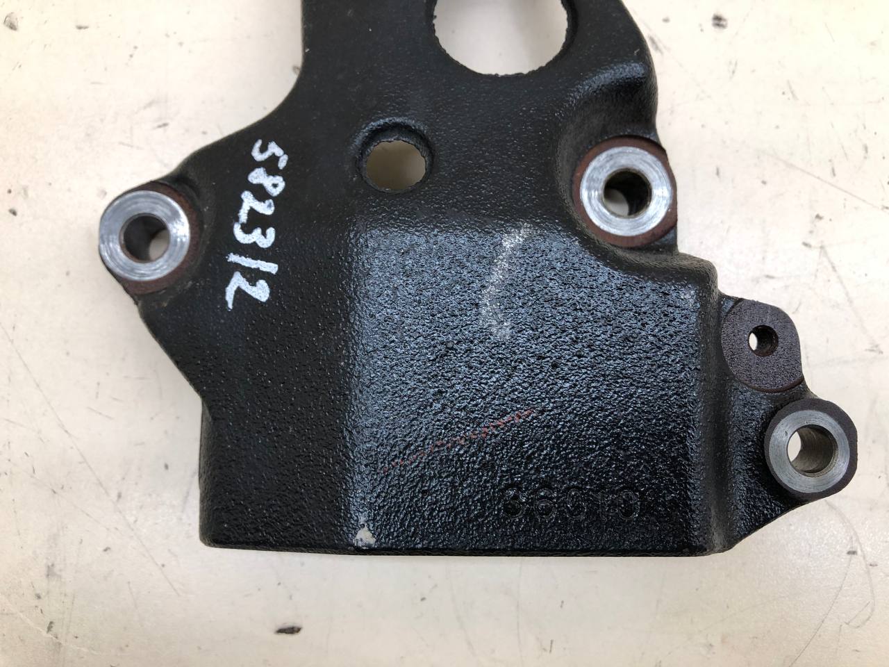 Кронштейн двигателя Toyota Camry (V50) 2011-2017 Кронштейн двигателя Toyota Camry (V50) 2011-2017