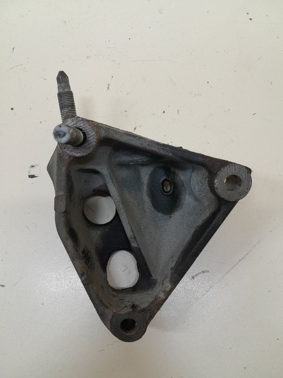 Кронштейн двигателя правый Toyota Rav 4 (A30) 2006-2013