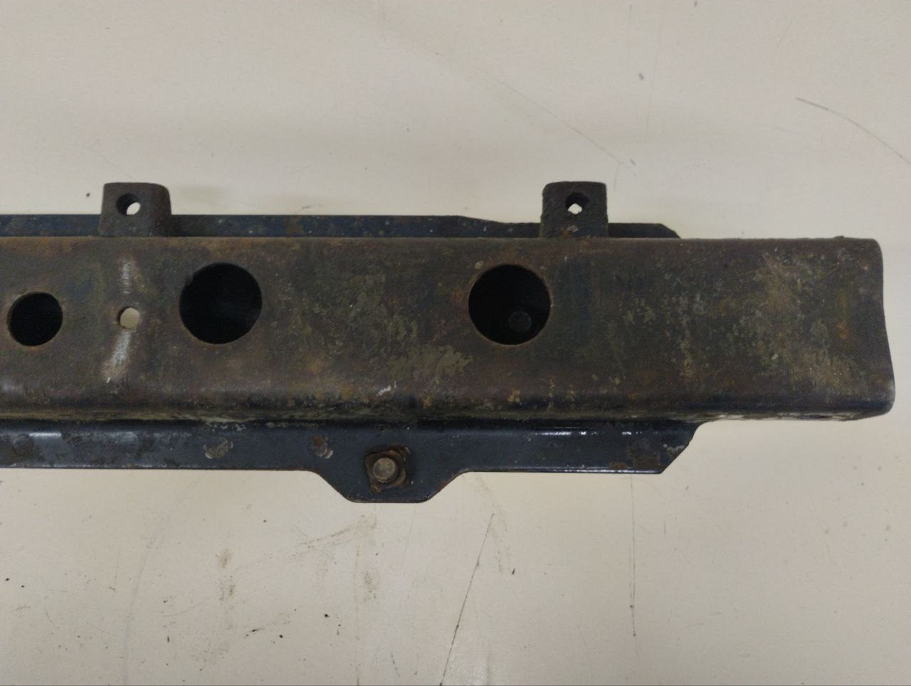 Балка передняя поперечная Mitsubishi Pajero/Montero Sport (K9) 1997-2008