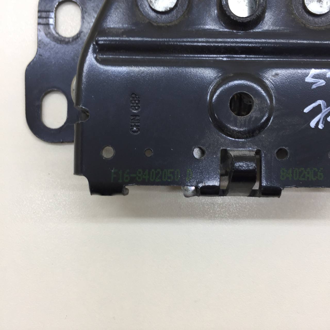 Замок капота Jetour Dashing 2022>