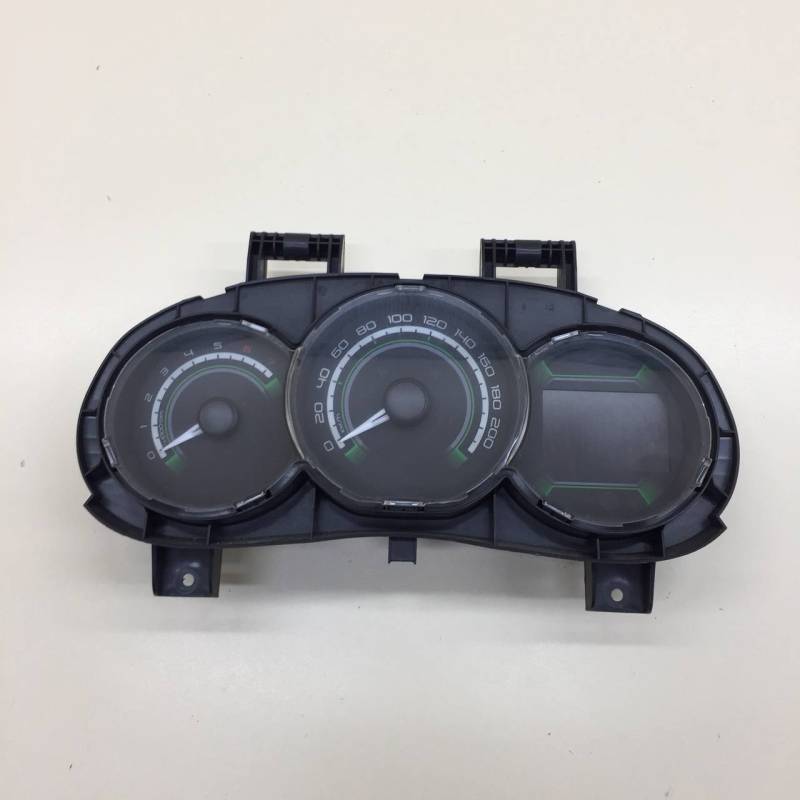 Панель приборов Lada X-RAY 2016>