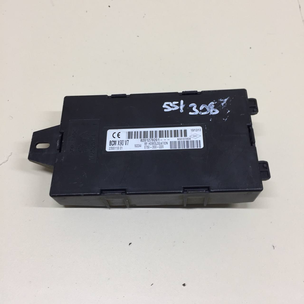 Блок комфорта Renault Duster (HSA, HSM) 2012> Блок комфорта Renault Duster (HSA, HSM) 2012>