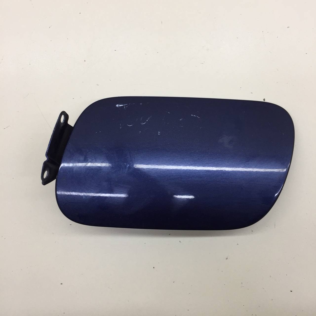 Лючок бензобака Volkswagen Touareg (7L) 2002-2010