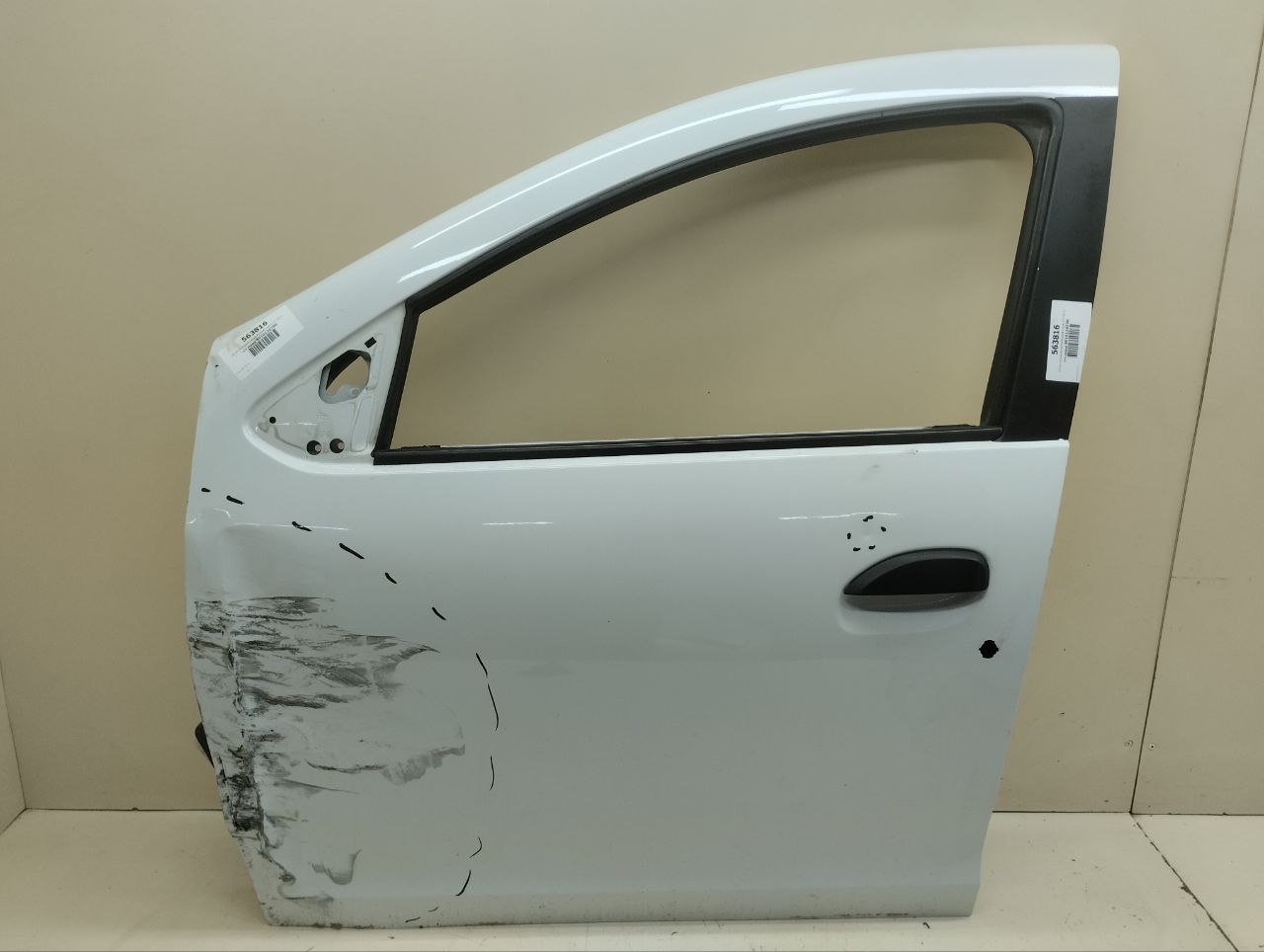 Дверь передняя левая Renault Logan (2) 2014> Дверь передняя левая Renault Logan (2) 2014>