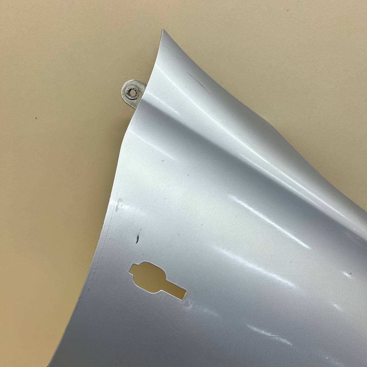 Крыло переднее правое Lada Granta 2011>