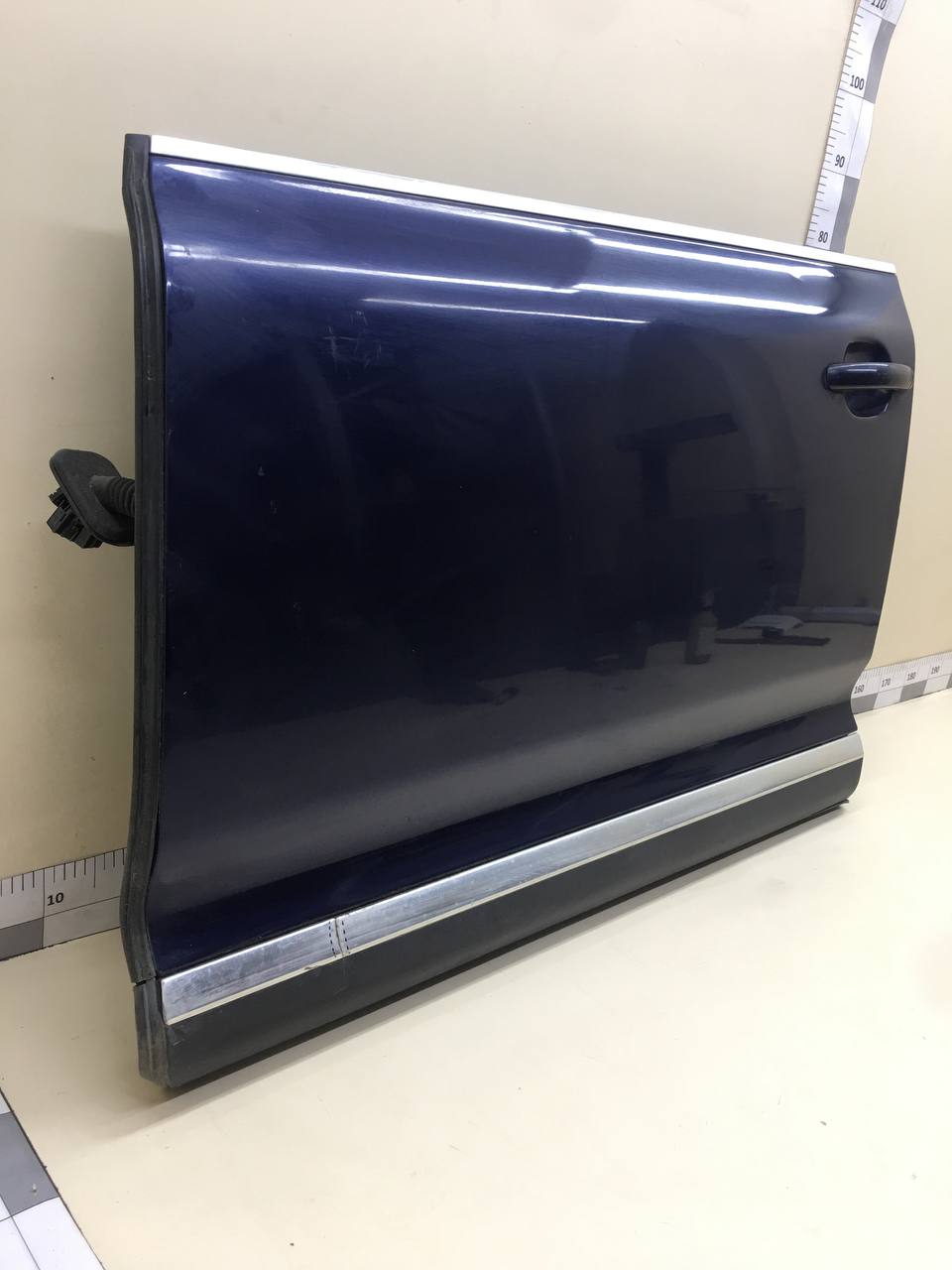 Дверь передняя левая Volkswagen Touareg (7L) 2002-2010