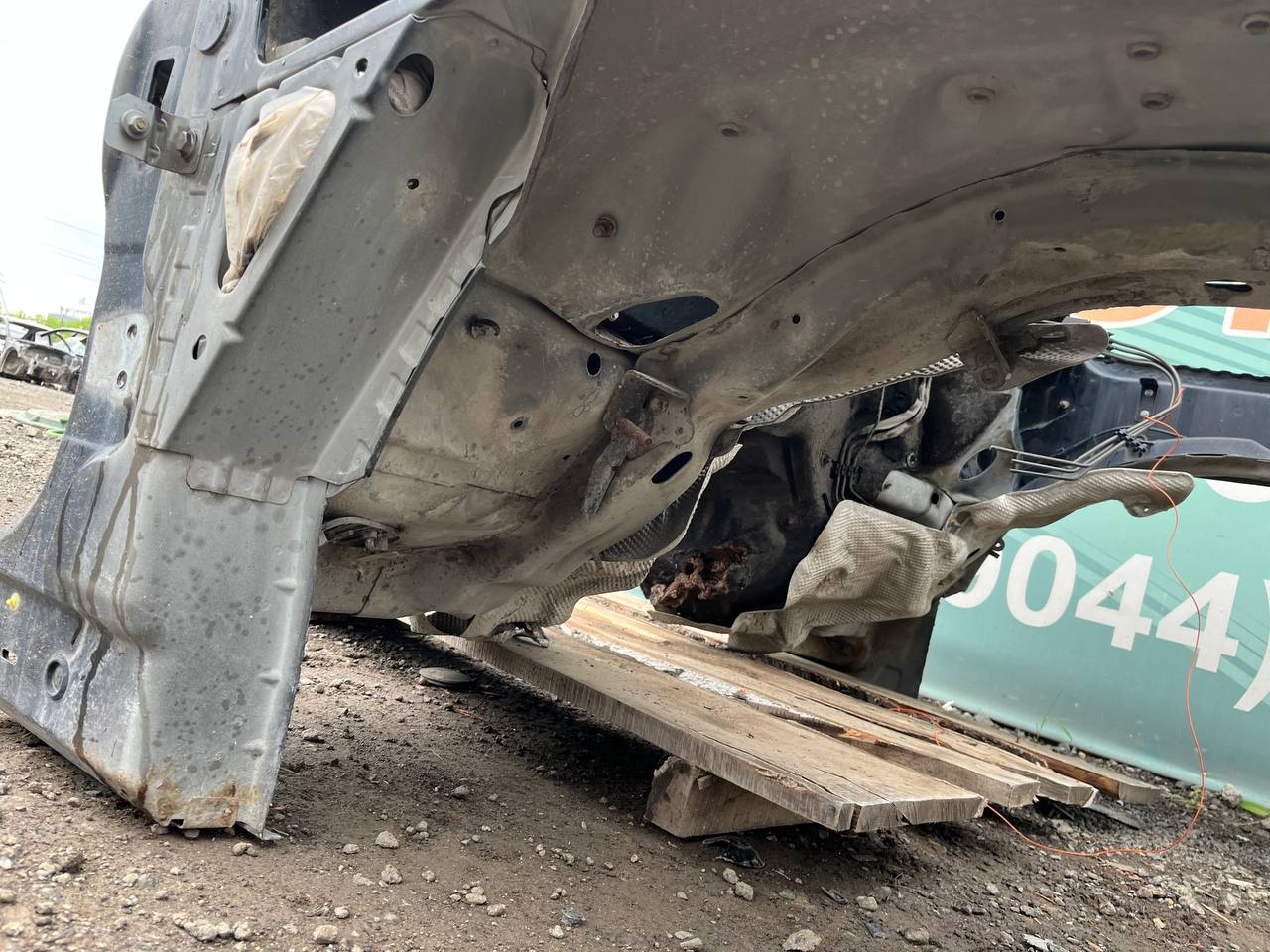 Четверть передняя правая Land Rover Range Rover Sport 2005-2012