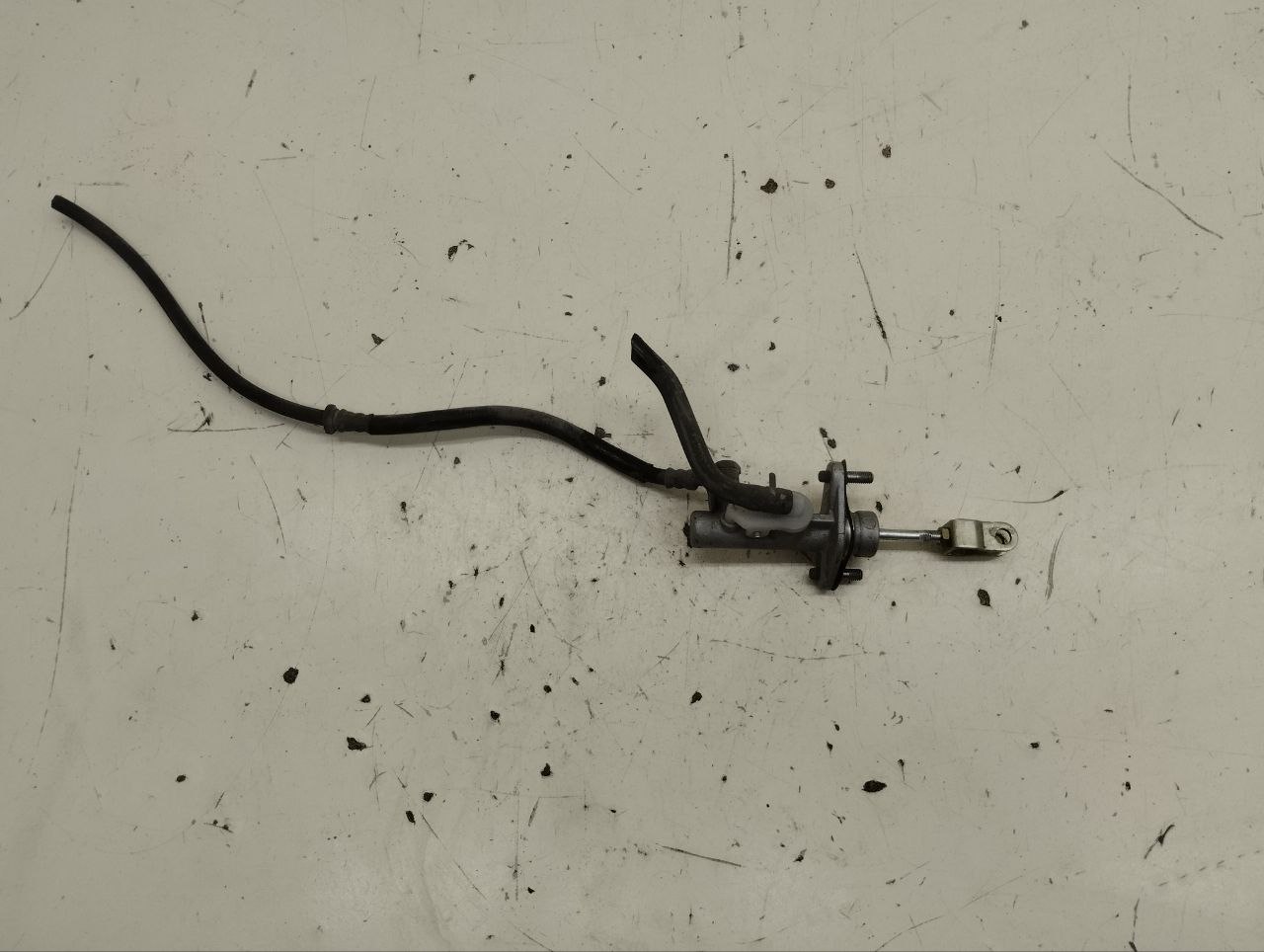 Цилиндр сцепления главный Mitsubishi Lancer 9  (CS/Classic) 2000-2011