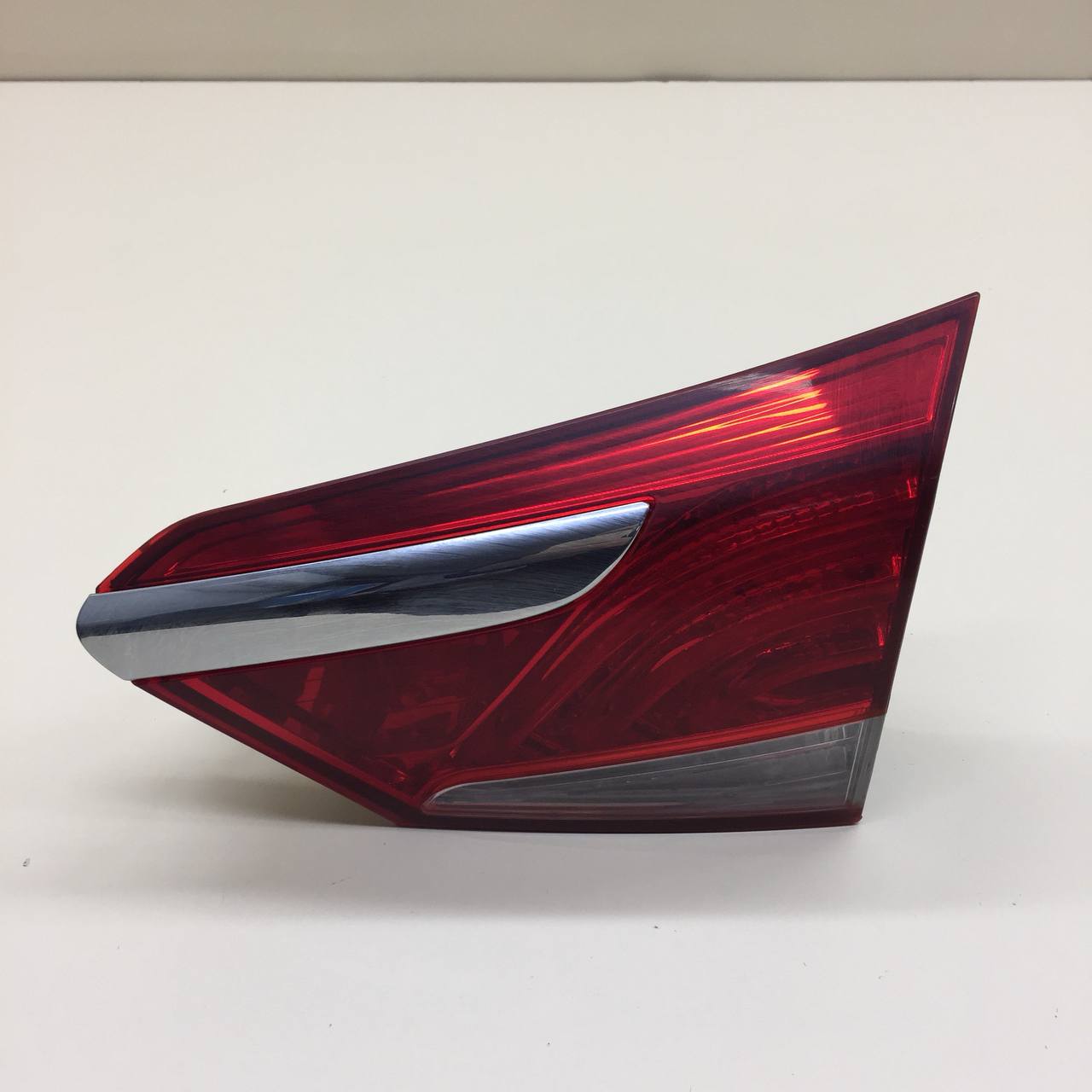 Фонарь задний внутренний правый Hyundai i40 (VF) 2011>