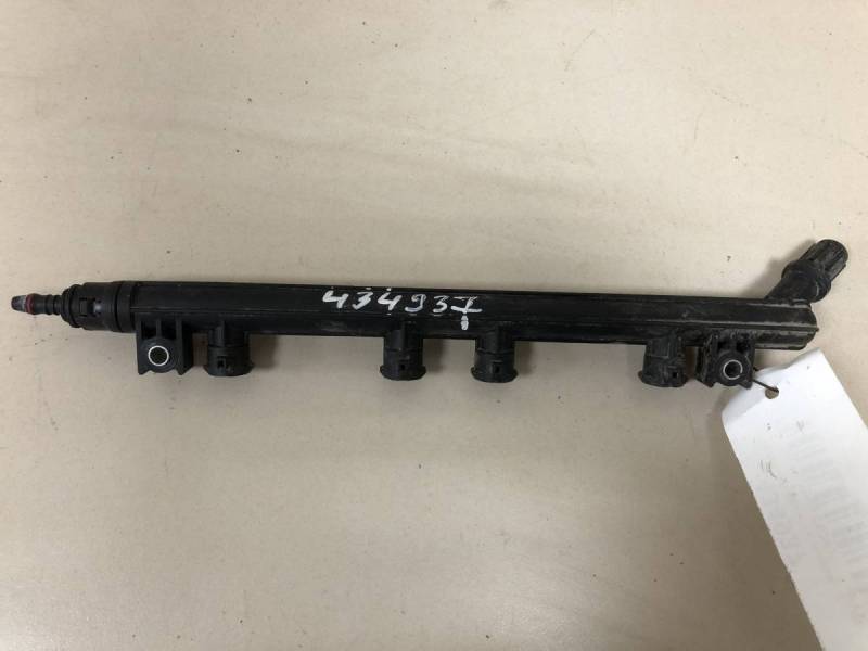 Рейка топливная (рампа) Fiat Albea 2002-2012