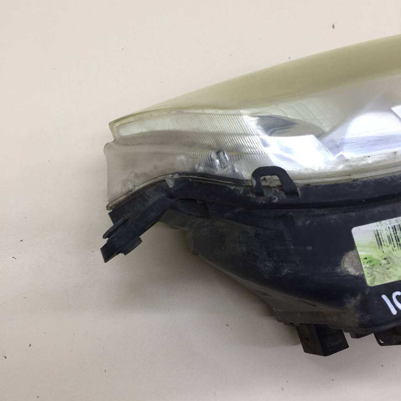 Фара правая Fiat Albea 2002-2012