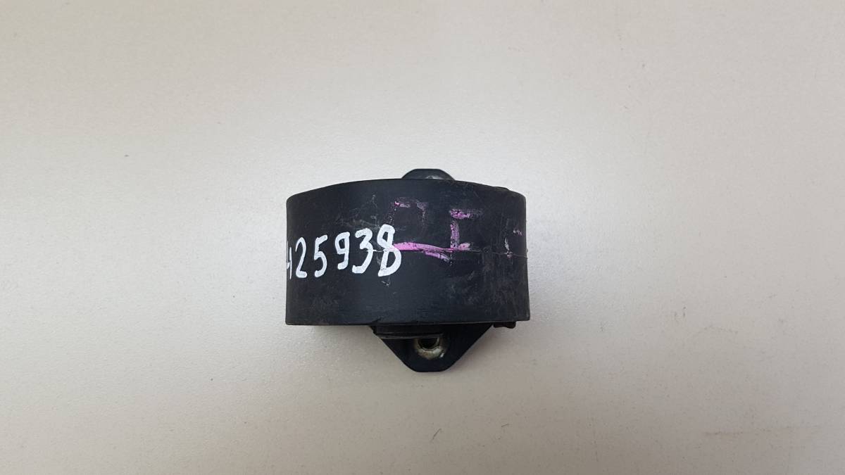 Опора двигателя задняя Honda Stepwgn 2001-2005