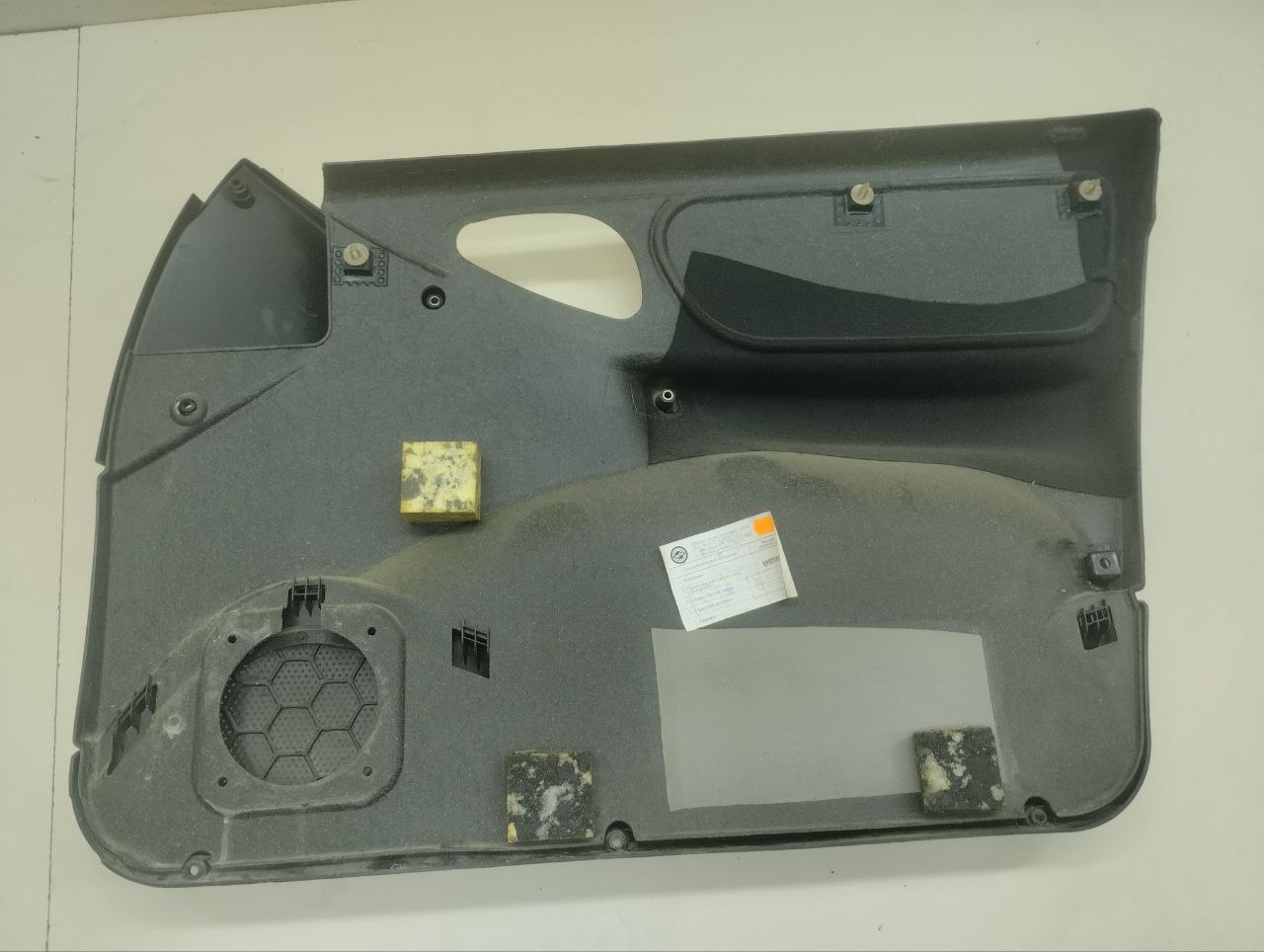 Обшивка двери передней левой Chevrolet Niva 2009-2020