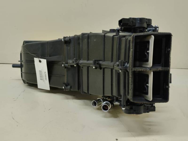 Корпус отопителя Audi Q7 (4L) 2005-2015 Корпус отопителя Audi Q7 (4L) 2005-2015