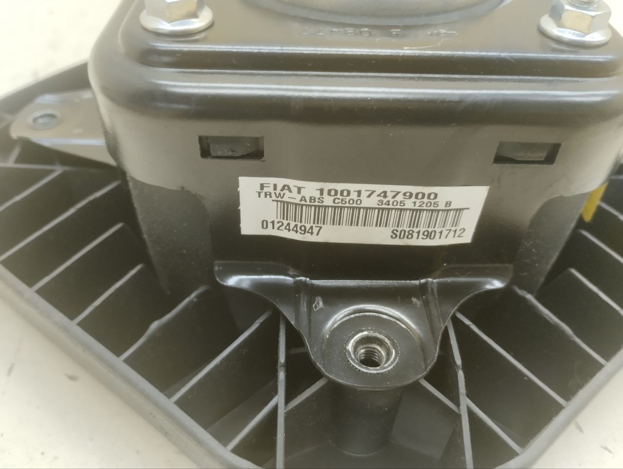 Подушка безопасности в рулевое колесо Fiat Albea 2002-2012 Подушка безопасности в рулевое колесо Fiat Albea 2002-2012