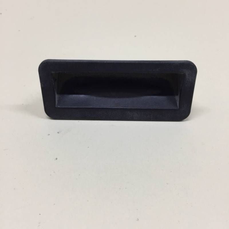 Кнопка открывания багажника Ford Focus 2 (DB) 2008-2011 Кнопка открывания багажника Ford Focus 2 (DB) 2008-2011