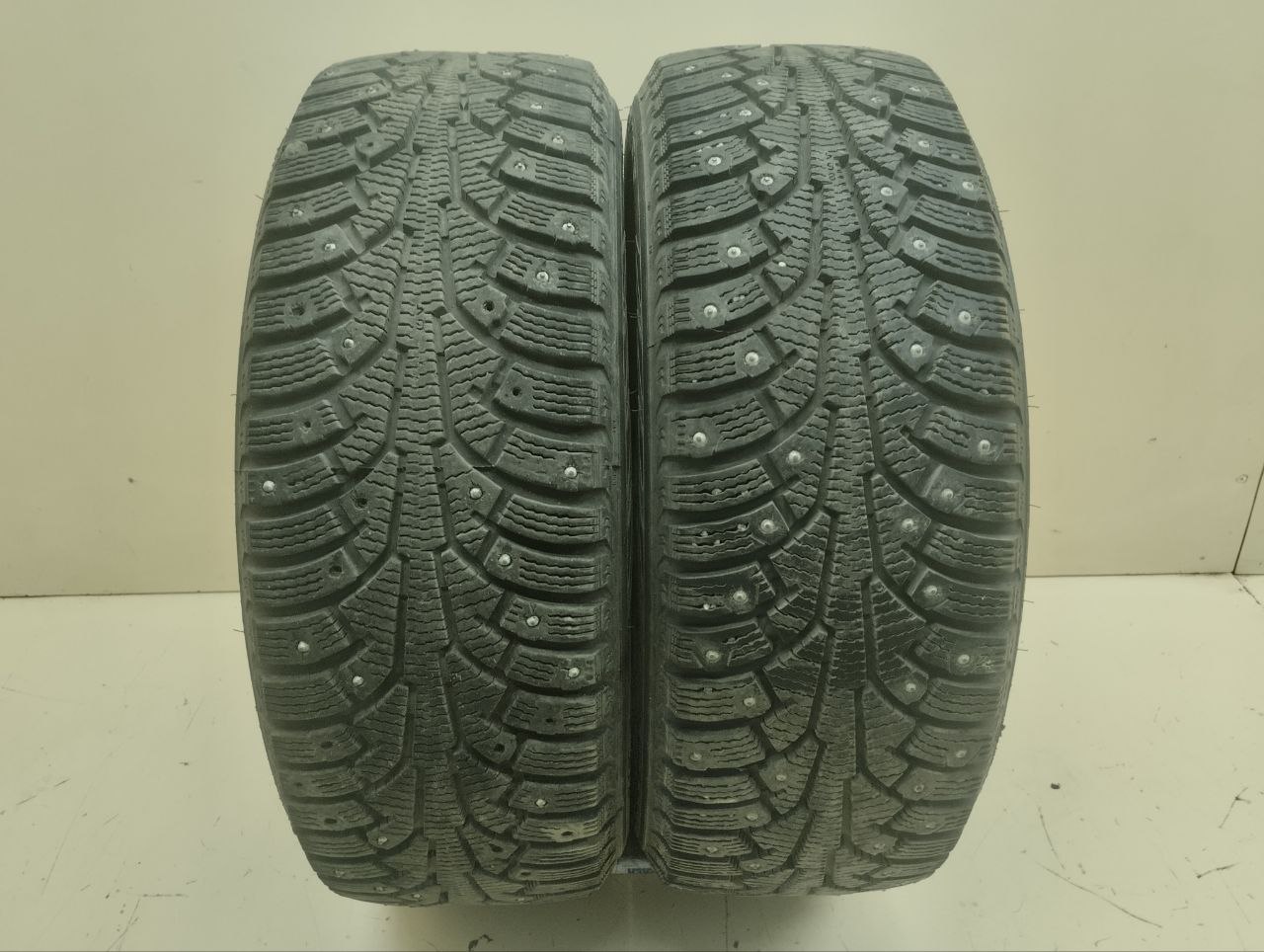 Шины R16 Зимние шипованные NOKIAN NORDMAN 5.