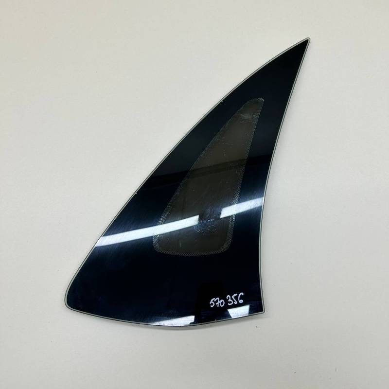 Стекло кузовное глухое правое Lada Granta 2011>