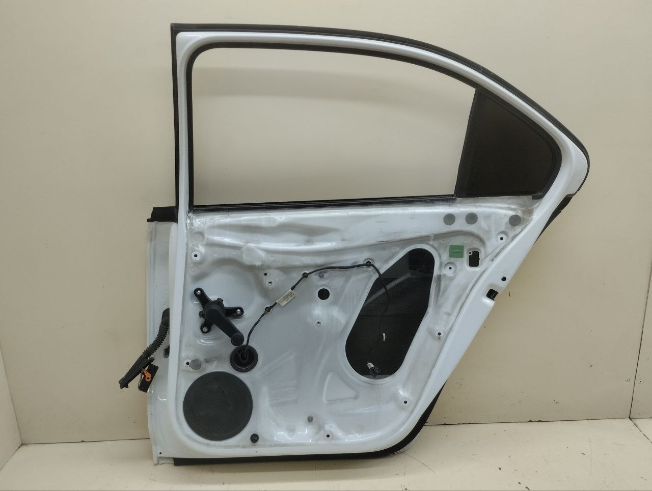 Дверь задняя правая Skoda Rapid 2012-2020 Дверь задняя правая Skoda Rapid 2012-2020
