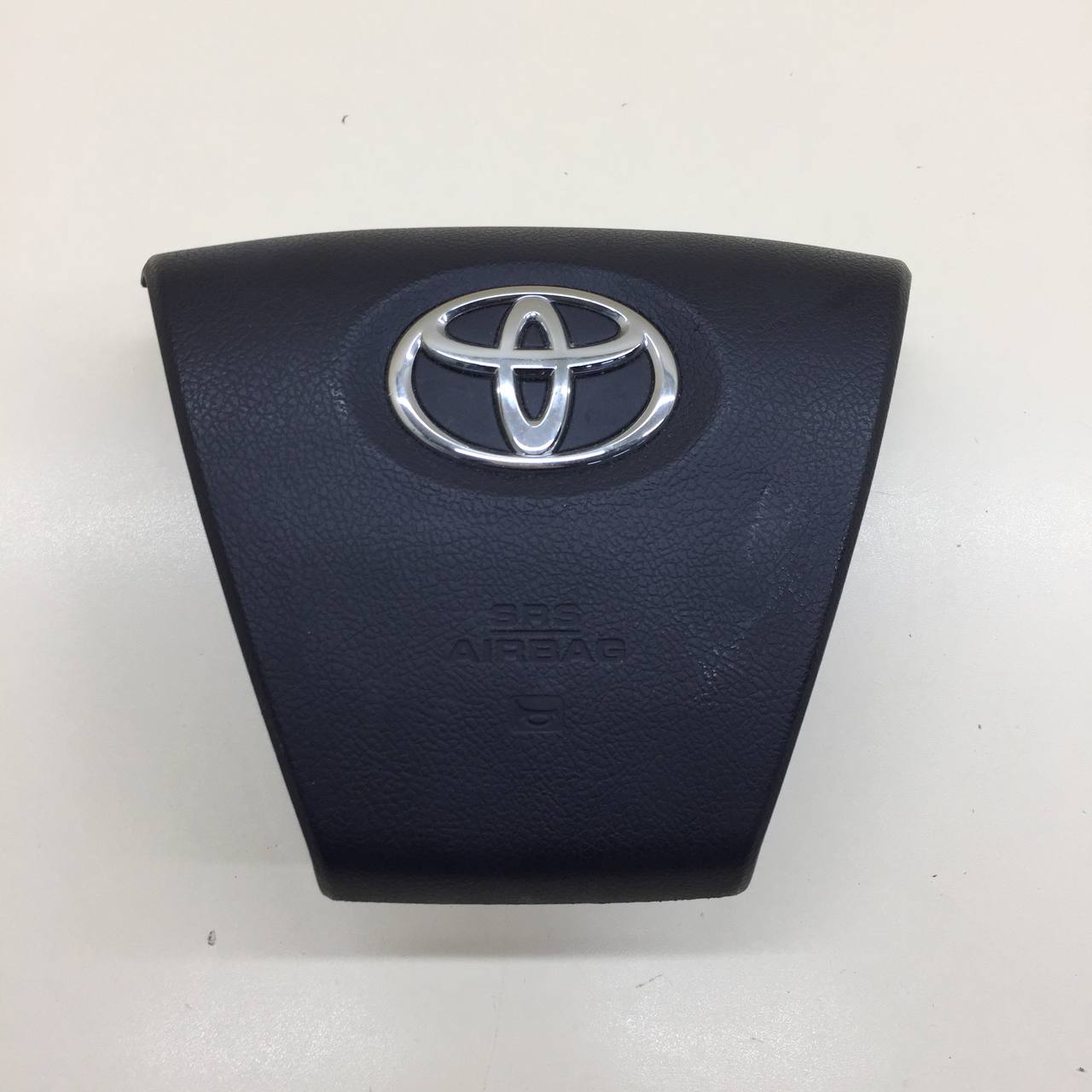 Подушка безопасности в рулевое колесо Toyota Camry (XV50) 2011-2017 Подушка безопасности в рулевое колесо Toyota Camry (XV50) 2011-2017